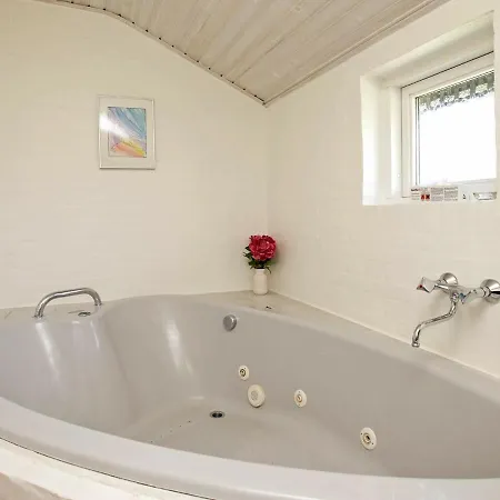 Three-bedroom Holiday In 87 Vakantiehuis