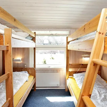 Vakantiehuis Three-bedroom Holiday In 87