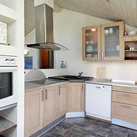 Three-bedroom Holiday In 87 Blåvand